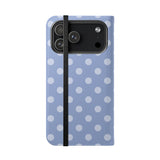 iPhone 17 Pro Max vegānas ādas maciņš - Light Blue Polka Dot dizains
